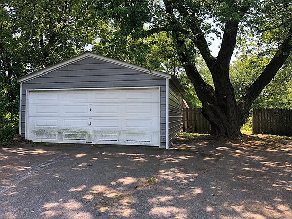 2nd image of 9745 Old Frederick Rd