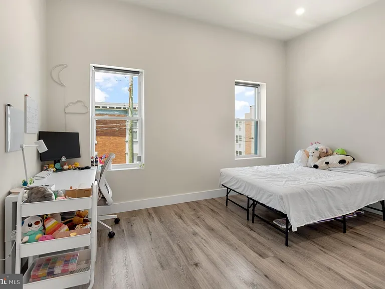 537 N 35th St #3 — Photo 12