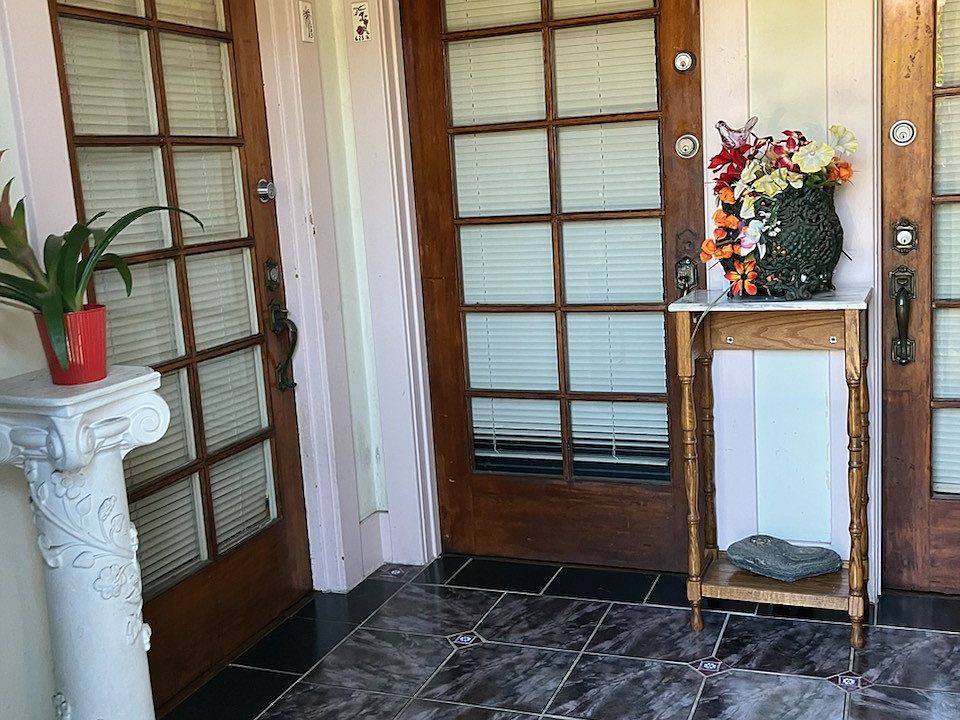 FRONT DOOR ENTRANCE