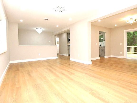 5th image of 780 Stinchcomb Rd