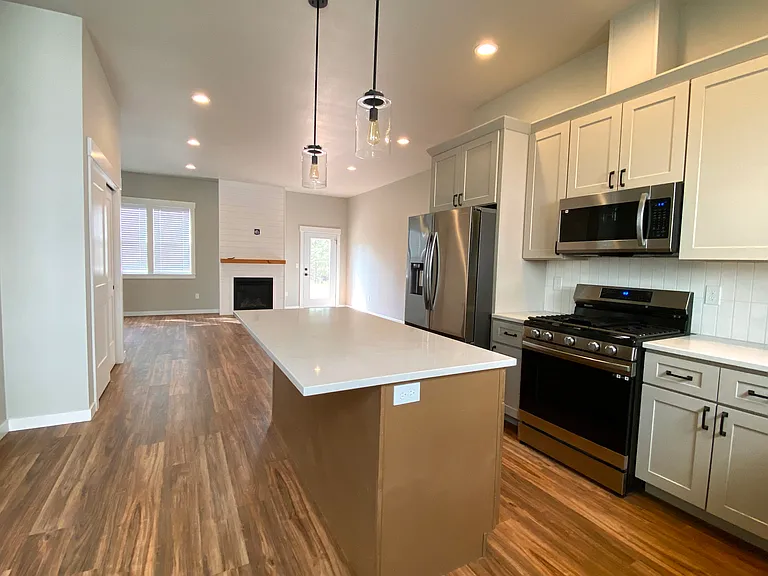 Plenty of room in the kitchen to entertain!
