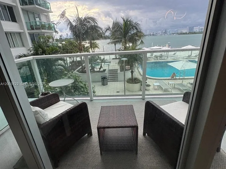 1000 West Ave #218 — Photo 3