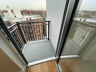 Rented by Tapiro Realty