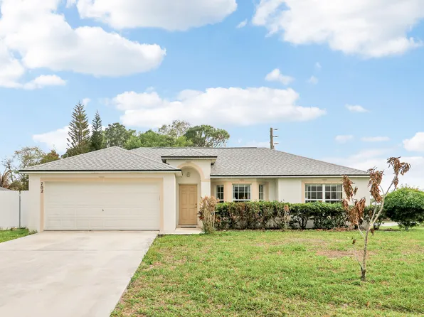 702 SE Lighthouse Avenue SE, Port St Lucie, FL 34983
