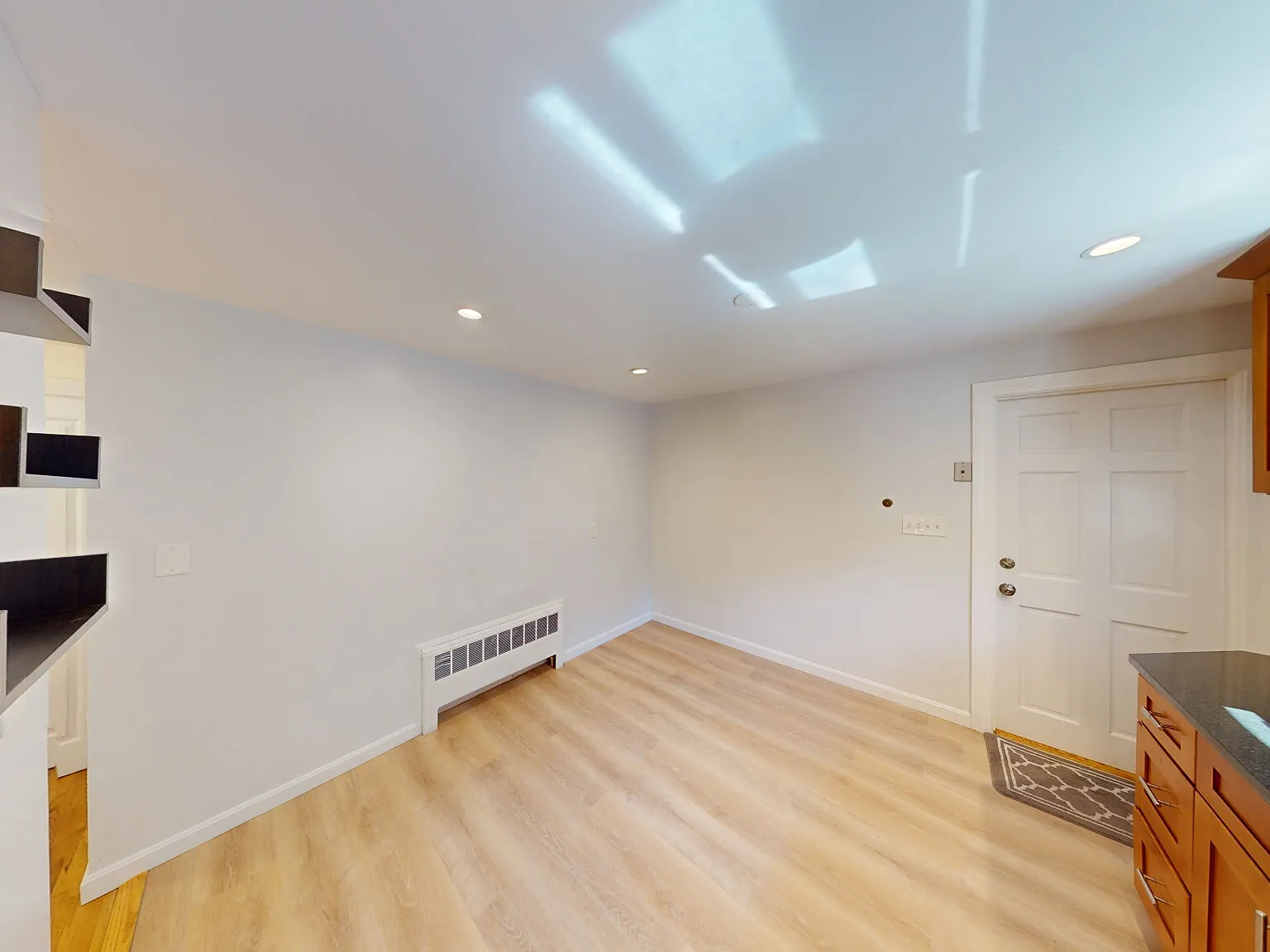 3 bed, 1.0 bath, $3,200 — Photo 3