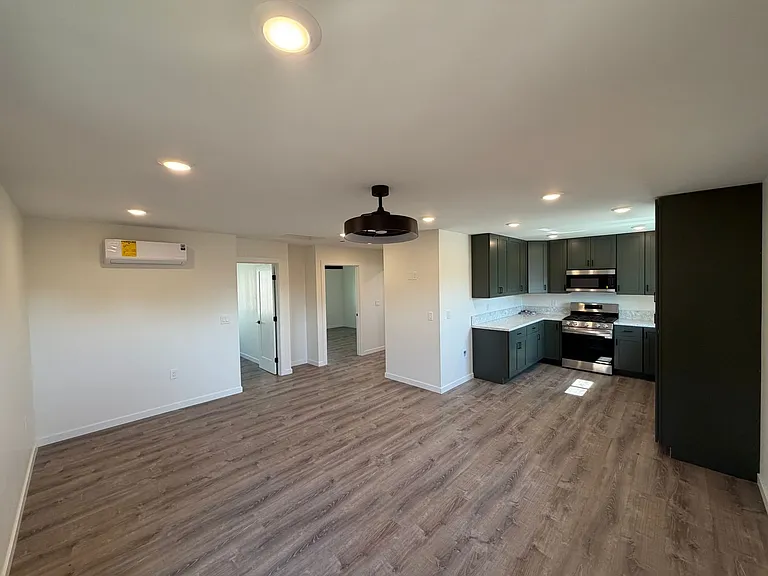 4640 Tilbury Ct — Photo 3