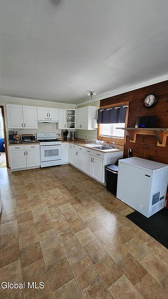 2nd image of 1632 RT 28