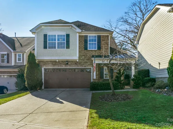 5724 Glenmore Garden Dr, Charlotte, NC 28270