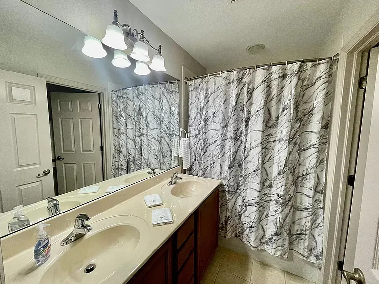 3575 Malagrotta Cir — Photo 27