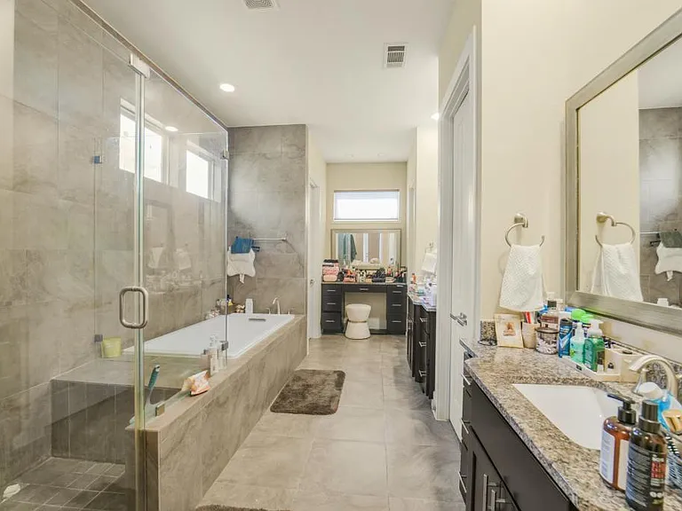 5425A Hidalgo St — Photo 31