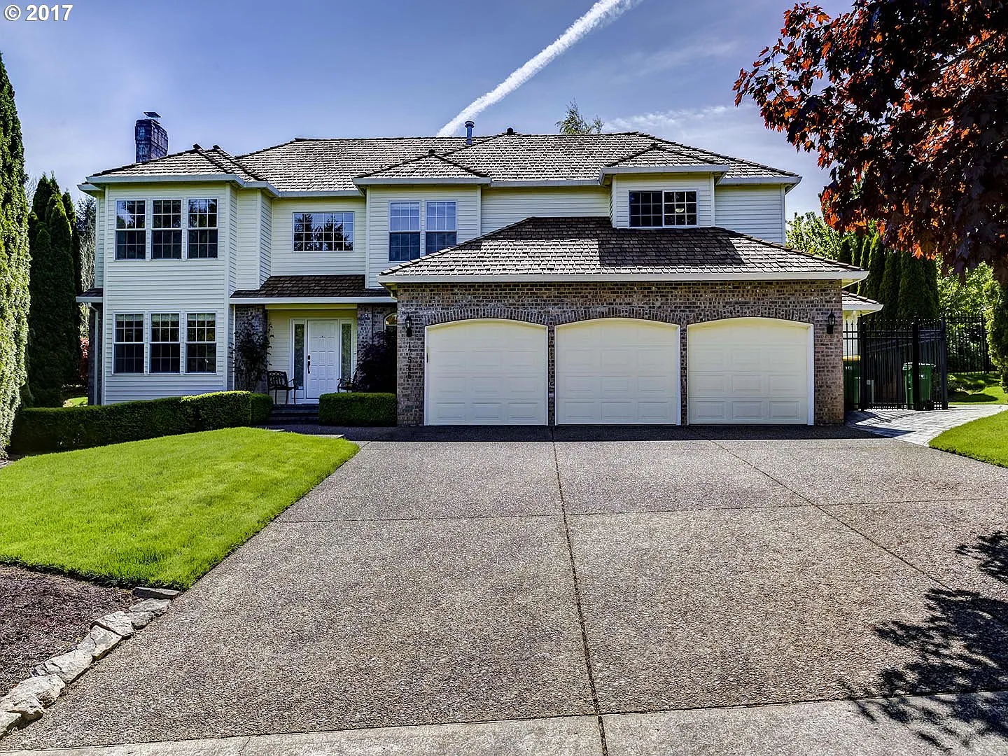 17546 SW Kemmer View Ct photo 1