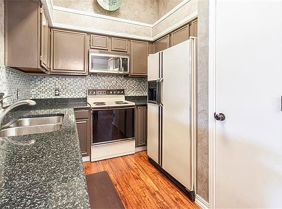 3rd image of 6925 Brixham Dr