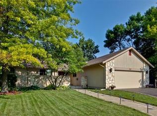 352 Briarwood Ct, Gurnee, IL 60031