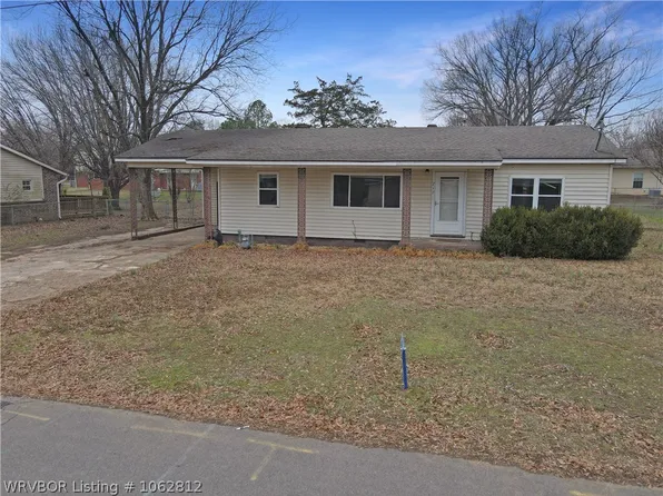 717 S Fairview Ave, Booneville, AR 72927