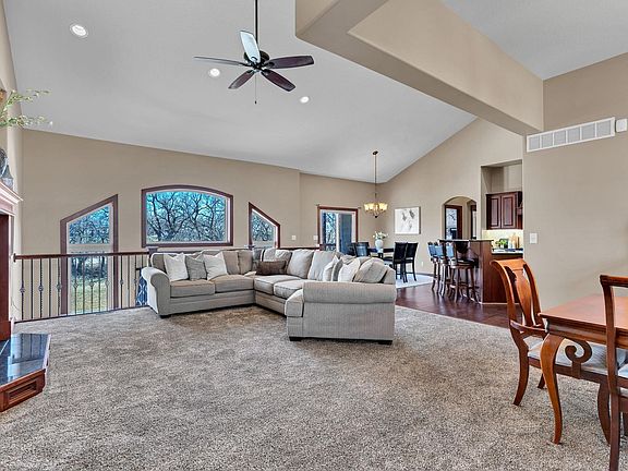 3rd image of 2418 N Springdale Cir