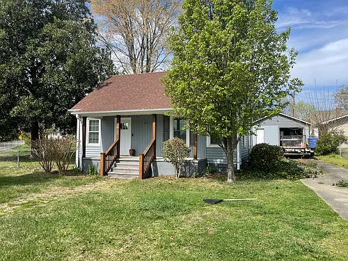 61 Duke St Photo 1
