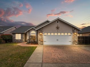 3043 Colonial Ave, Medford, OR 97504