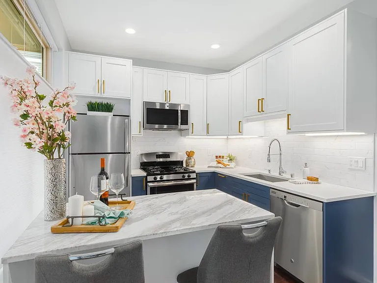 2608 S Judkins St — Photo 10