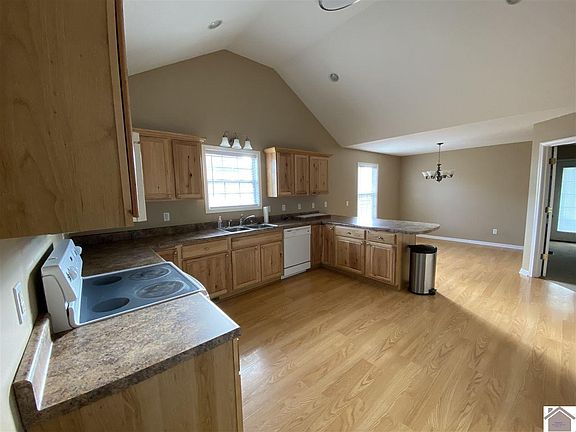 5th image of 95 Lone Oak Dr