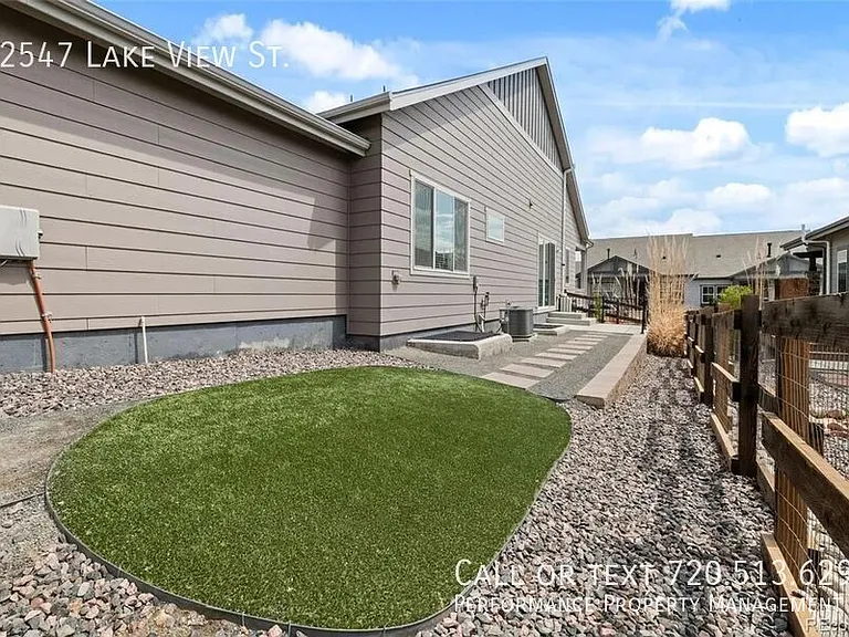 12547 Lake View St — Photo 18