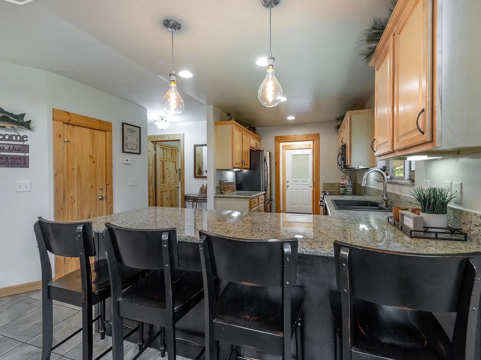 3 bed, 1811 sqft, $4,200 — Photo 4