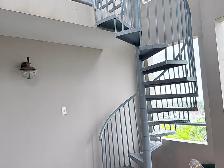 65 Media Luna — Photo 26