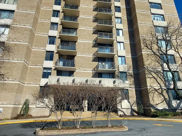 118 Monroe St APT 1309, Rockville, MD 20850