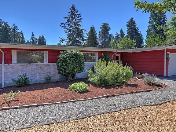 5th image of 9102 109th Street SW