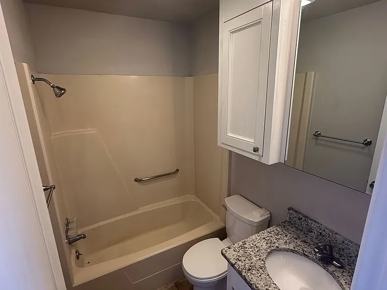 725 Peregrine Dr — Photo 17