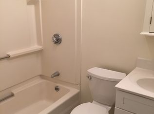 122 Berkshire St #5, Cambridge, MA 02141