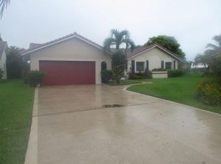 5701 Meadhaven St, Davie, FL 33331