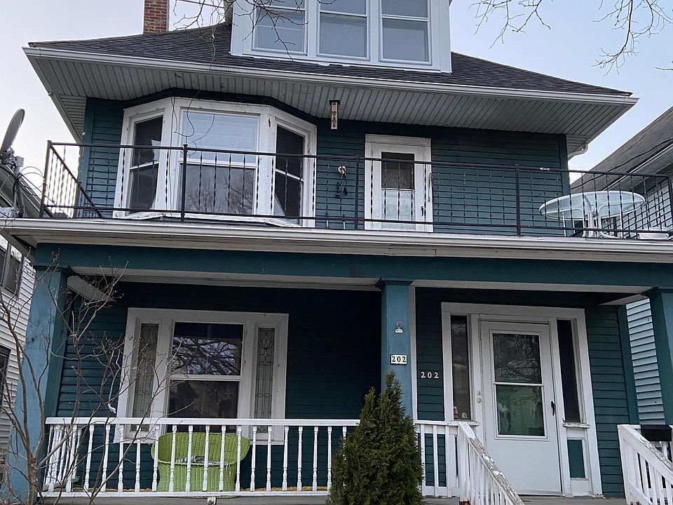 1st image of 202 Columbus Ave #2