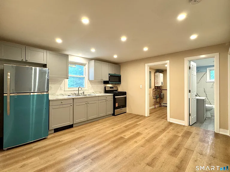 1248 N Main St #1 — Photo 1