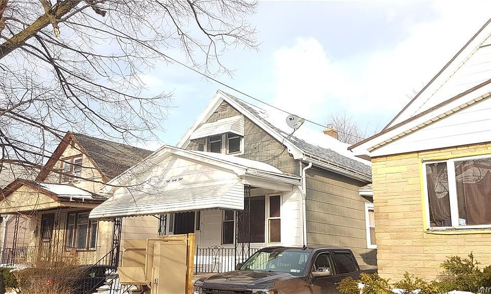 1st image of 141 Zelmer St
