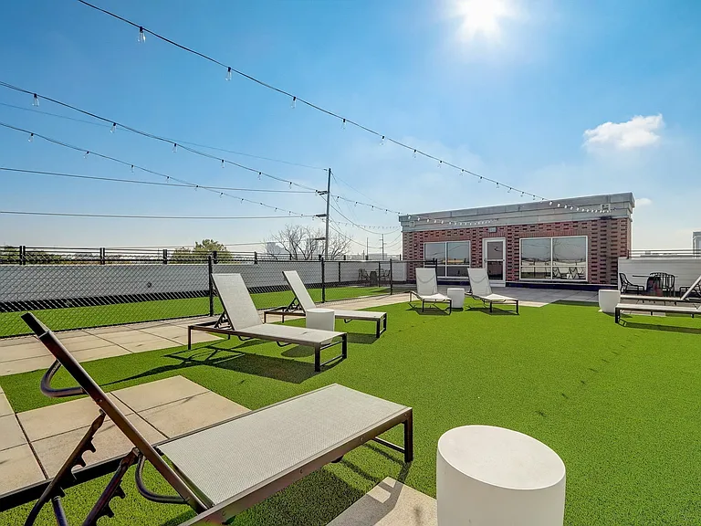Rooftop Lounge with Sun Deck at Ralston Apartments in Downtown Indianapolis