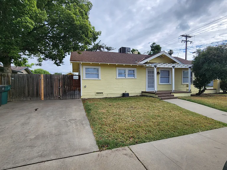 401 N Cherry St — Photo 37