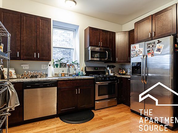 5th image of 2754 W Fullerton Ave #3