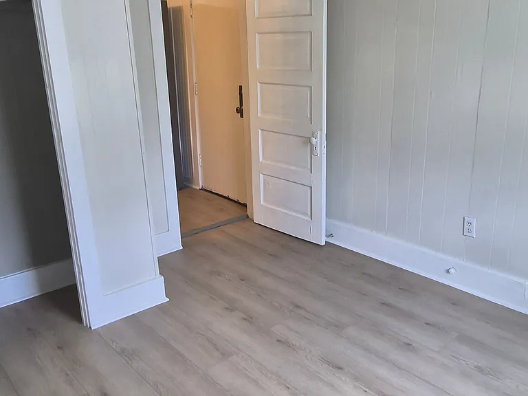 1445 NW 32nd St #4 — Photo 13