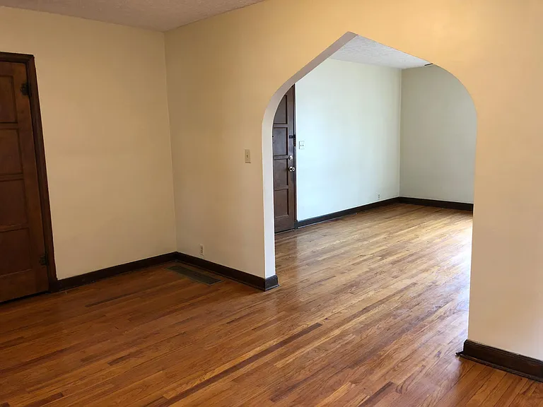1522 Northwest Blvd #D — Photo 3