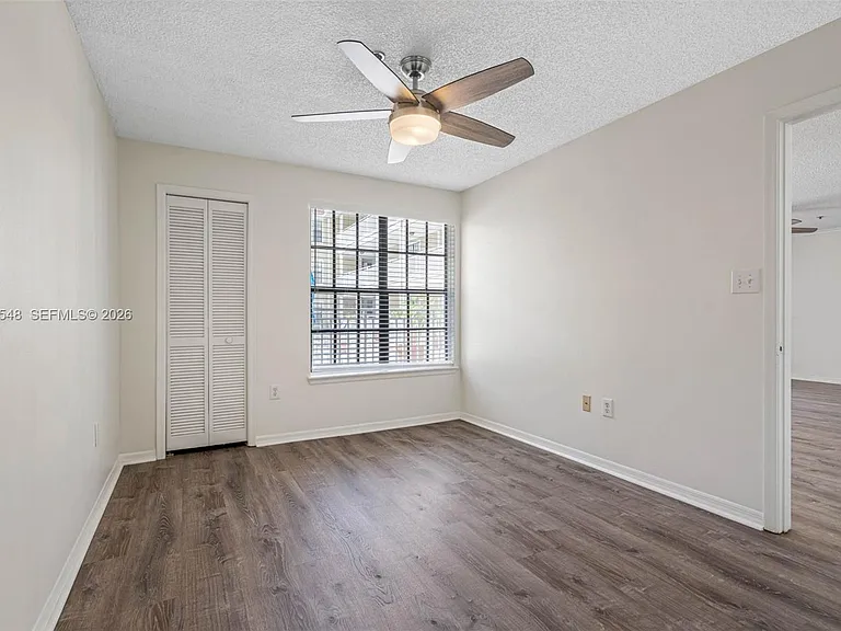 1000 W Horatio St #114 — Photo 28