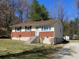 2533 Wildwood Rd, Salem, VA 24153