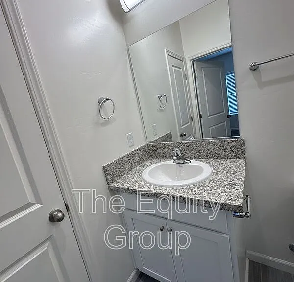 733 S Pinkham #102 — Photo 19