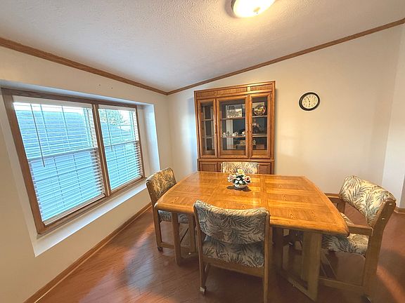 4th image of 416 Hyacinth Ln