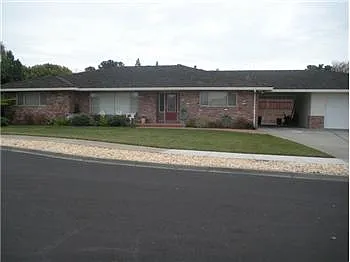 12 Campbell Ct photo 1