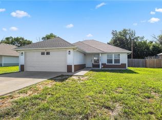 3242 Cc Ave, Baxter Springs, KS 66713