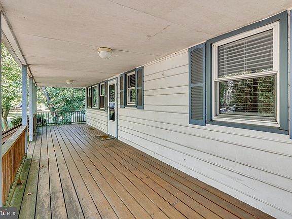 5th image of 106 Pine Blvd