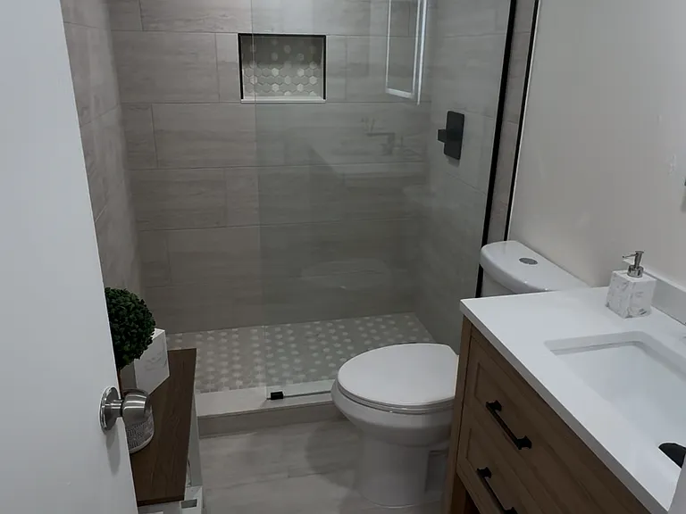 643 N Keene Rd #B — Photo 3