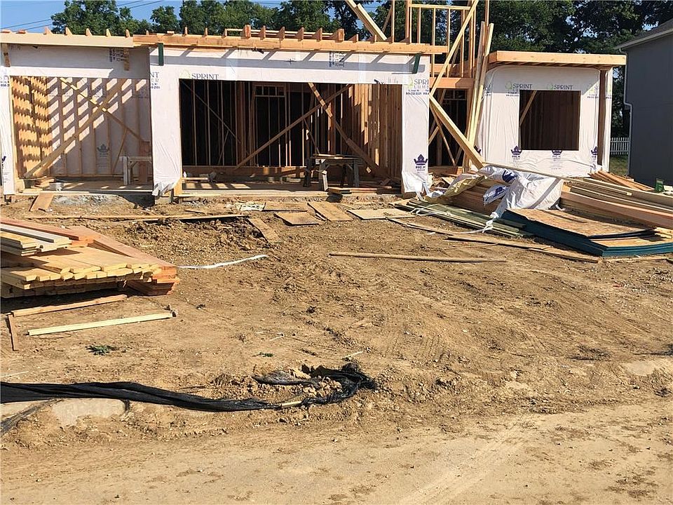 1st image of 4316 NE 88th St