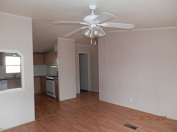 2nd image of 10462 S Fall Ave