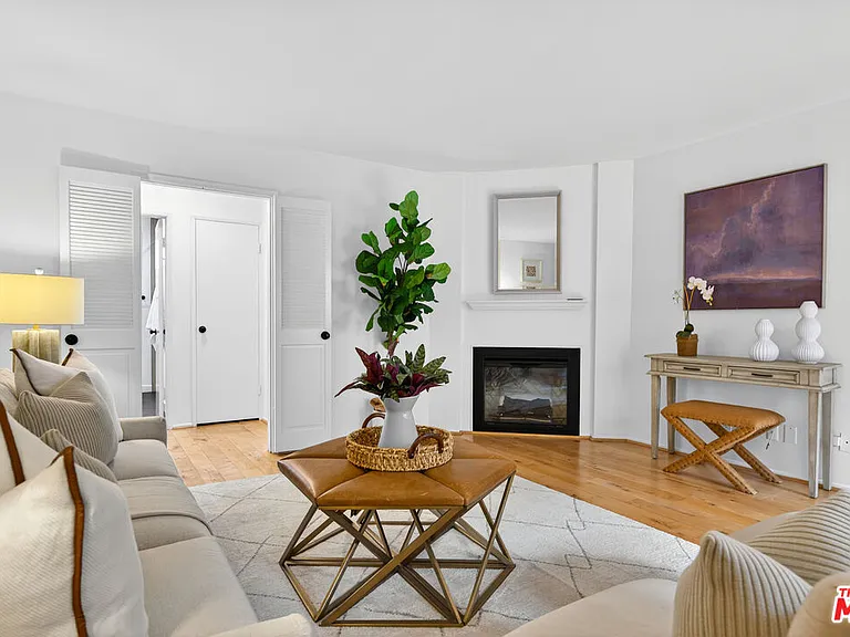 914 Lincoln Blvd #207 — Photo 8